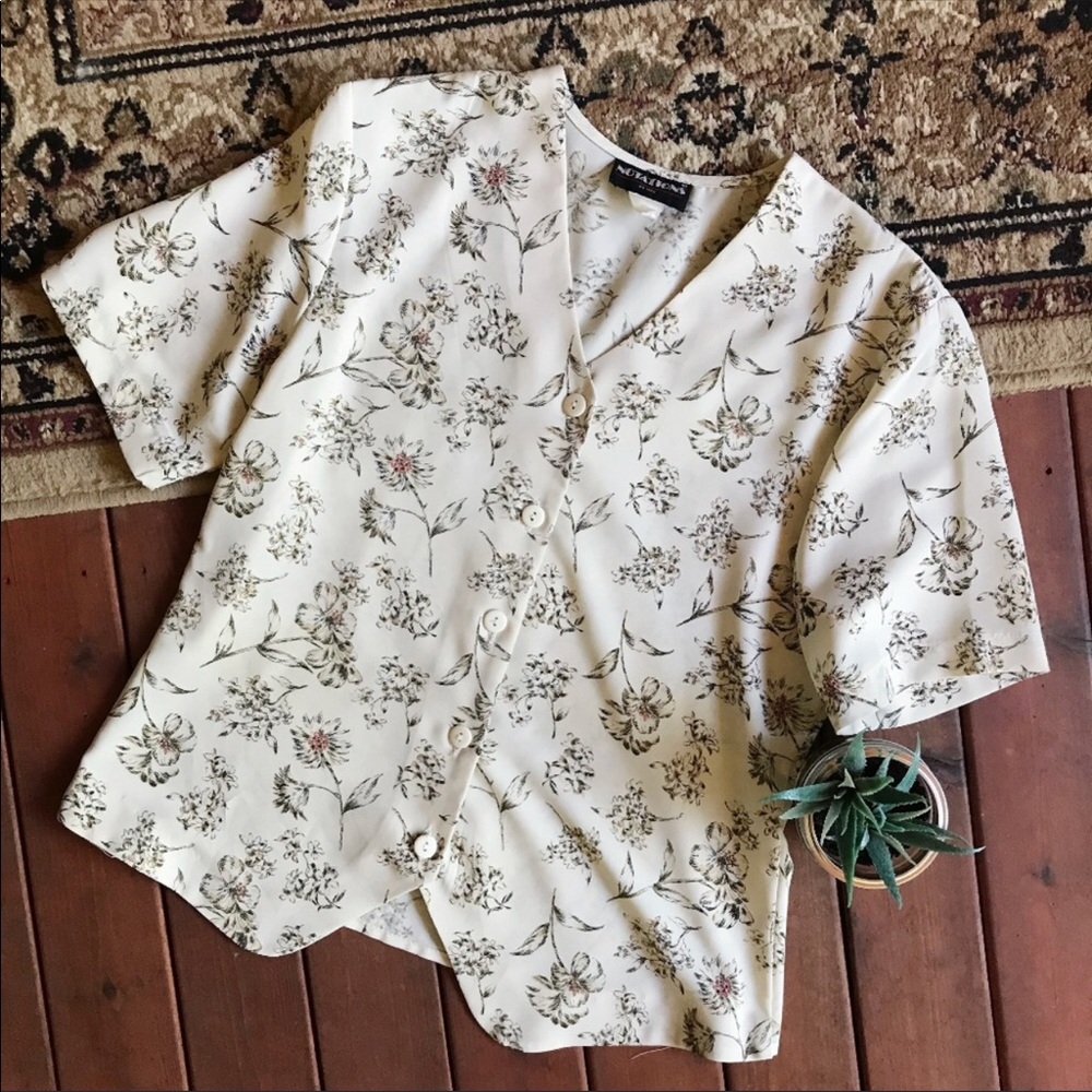 **ISO** Vintage Top